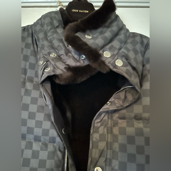 Louis Vuitton Damier Graphite Rabbit Fur Reversible Vest - Picture 10 of 15